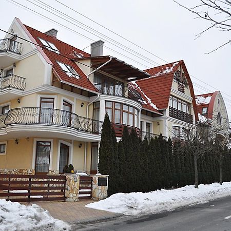 Апартаменты Club Unicum Хевиз Экстерьер фото